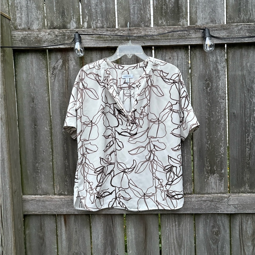 Nordstrom Women’s Casual Floral Shirt - White and Brown